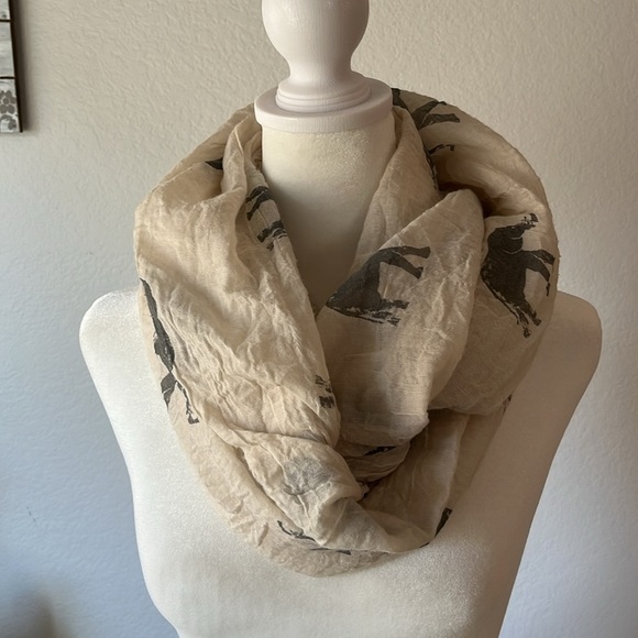 Elephant Patterned Wrap Circle Scarf Large Cream Black Flowy Cotton Linen - Picture 5 of 9